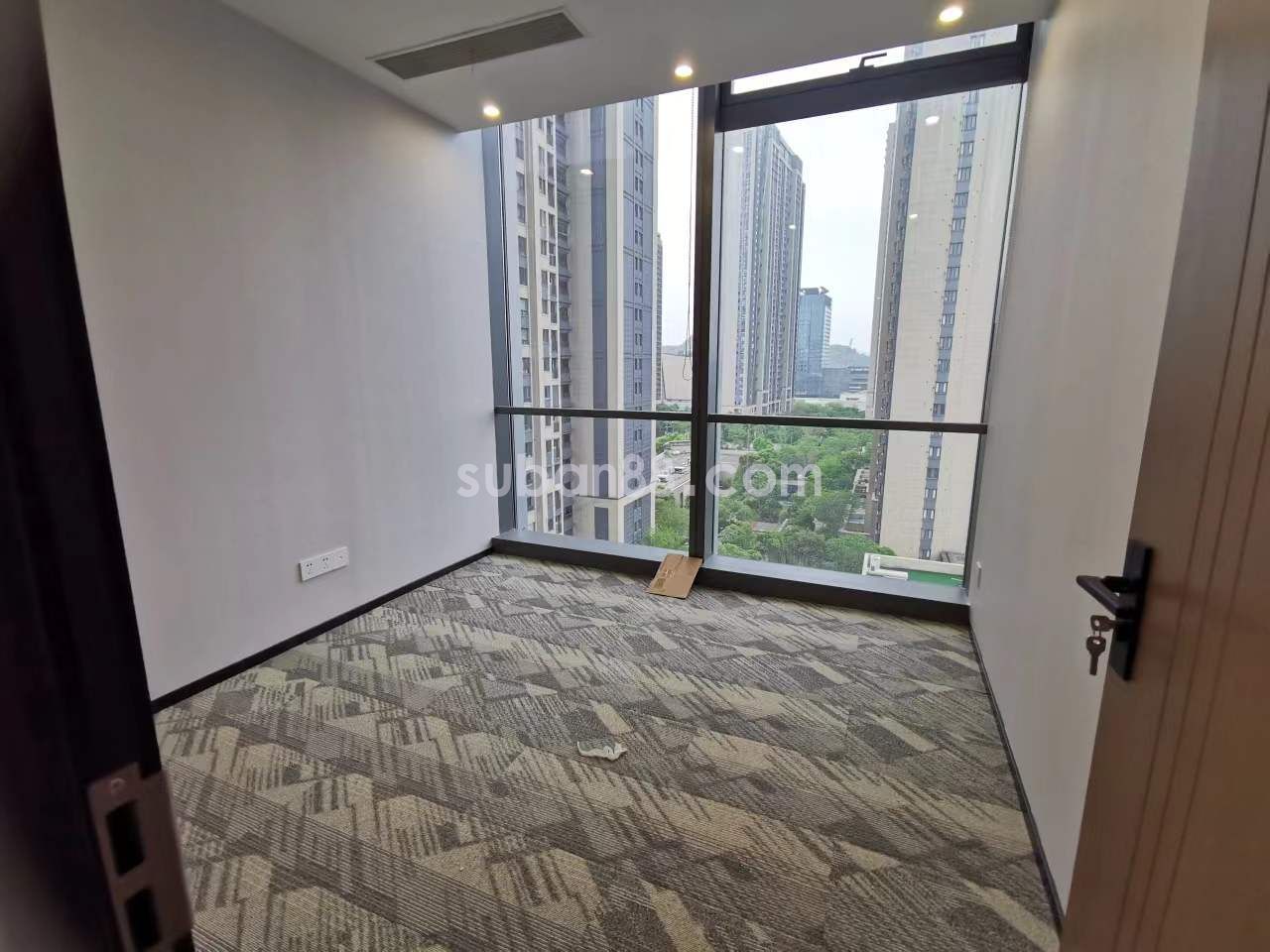 苏州市 新区 甲级写字楼 甲方直招 精装带家具 看房方便-图2
