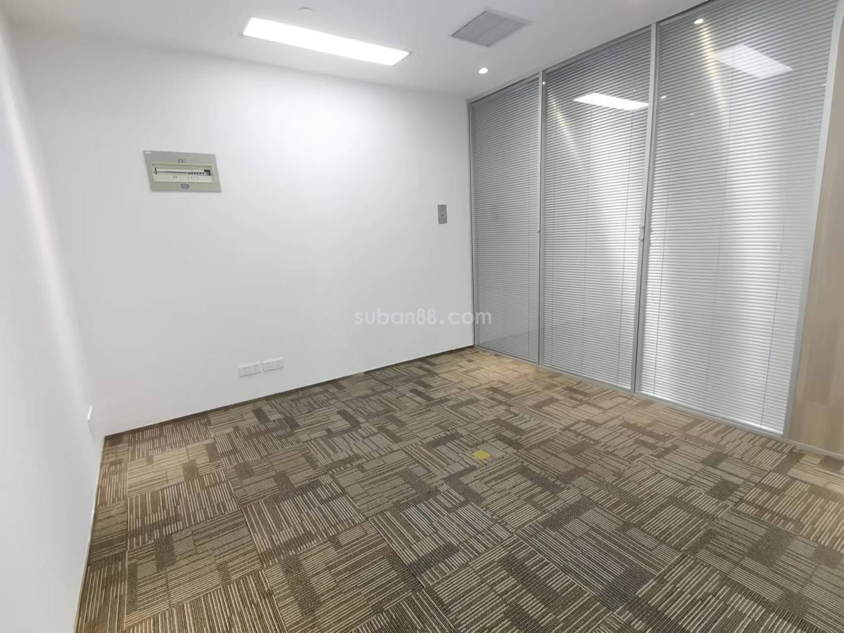 苏州市工业园区 金鸡湖边 甲级写字楼 精装出租 -图5