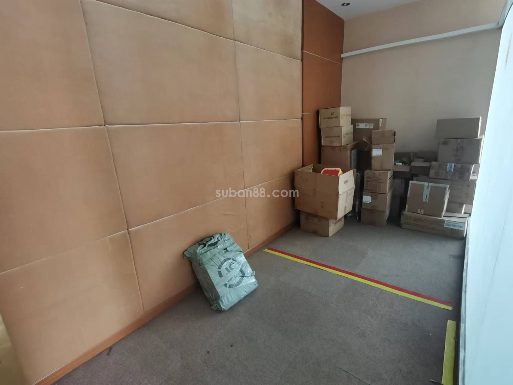 苏州市工业园区创展大厦 精装98平房东直租-图6