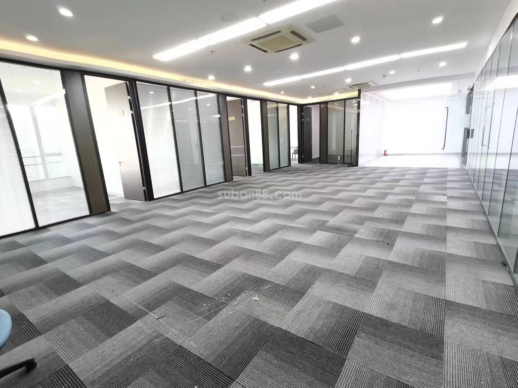 苏州市工业园区 凤凰国际大厦甲级写字楼 精装配家具 甲方直招-图1