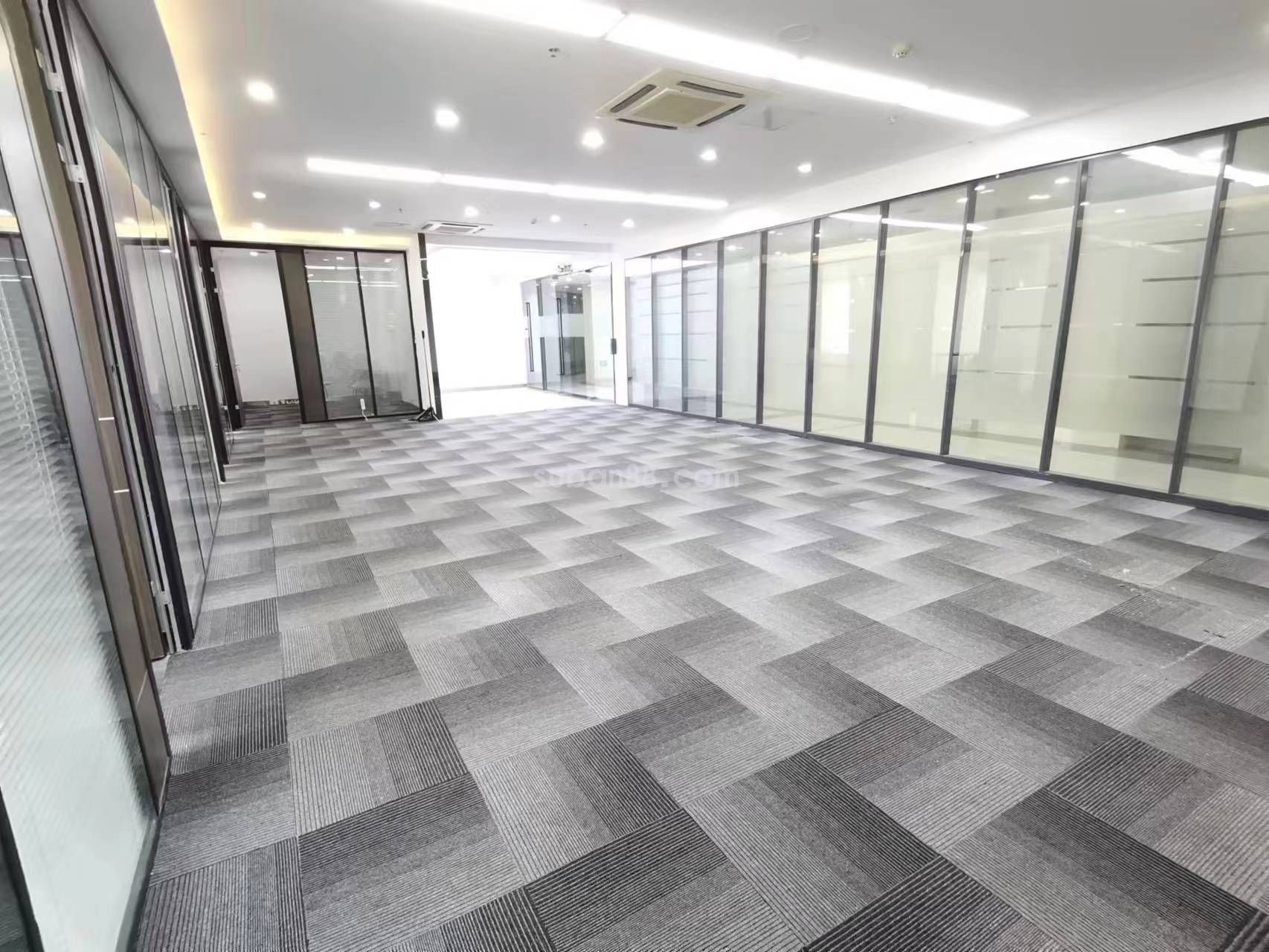 苏州市工业园区 凤凰国际大厦甲级写字楼 精装配家具 甲方直招-图4