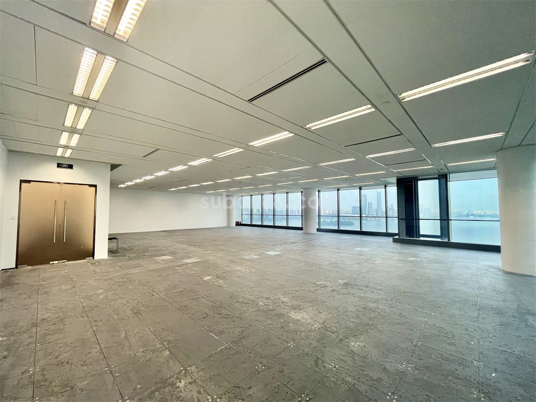 苏州中心东南朝向 湖景办公 户型方正-图2